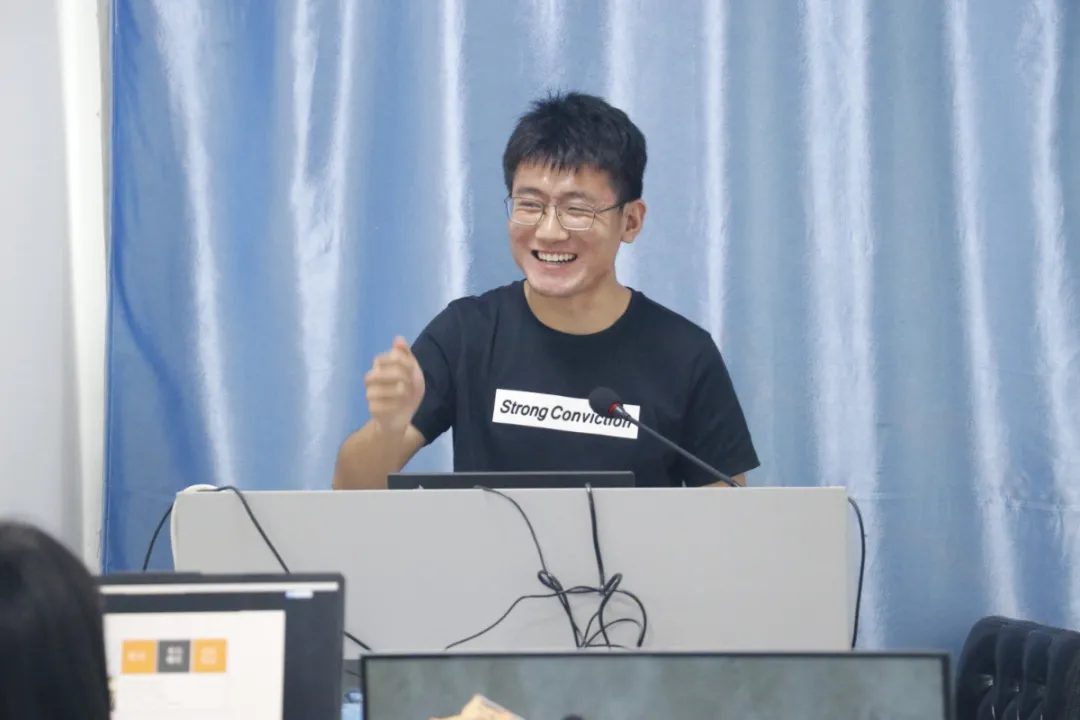 小海牛自我介绍